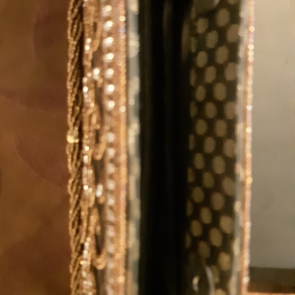 Green embellished stone studded purse - Picture 4 of 4